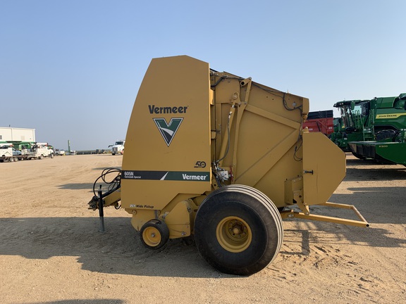 2022 Vermeer 605N Cornstalk Baler/Round