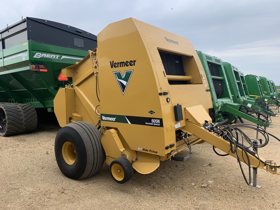 2022 Vermeer 605N Cornstalk Baler/Round