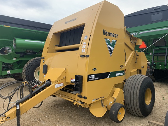 2022 Vermeer 605N Cornstalk Baler/Round