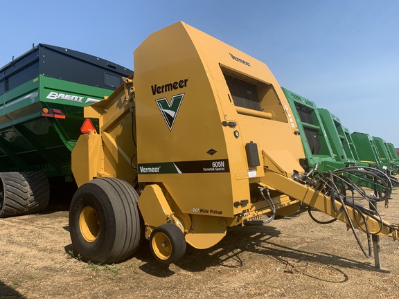 2022 Vermeer 605N Cornstalk Baler/Round
