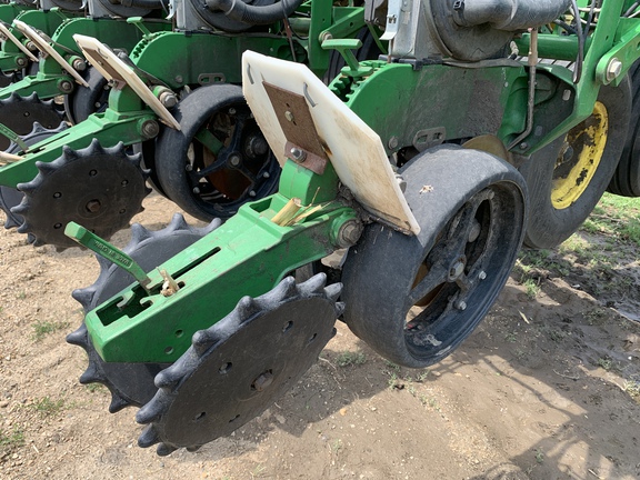 2009 John Deere DB60 Planter