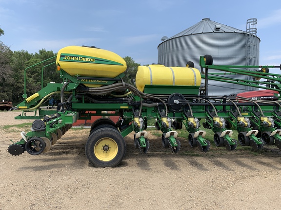 2009 John Deere DB60 Planter