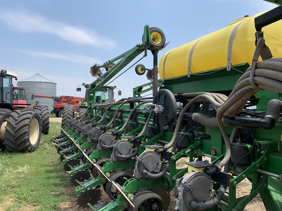 2009 John Deere DB60 Planter