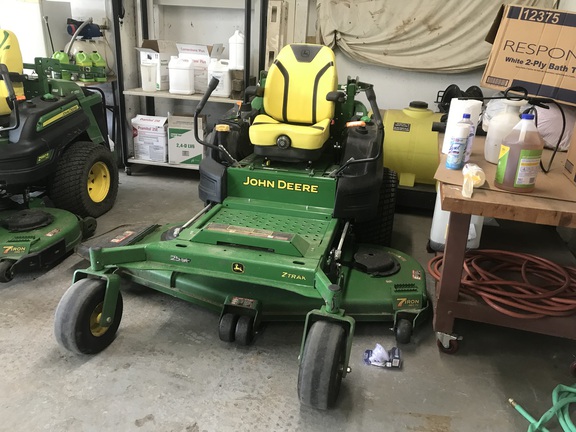 2022 John Deere Z997R Mower/Zero Turn