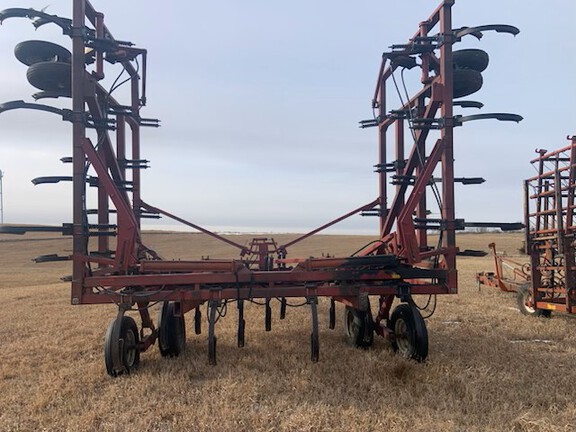 Case IH 5600 Chisel Plow