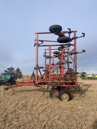 Case IH 5600 Chisel Plow