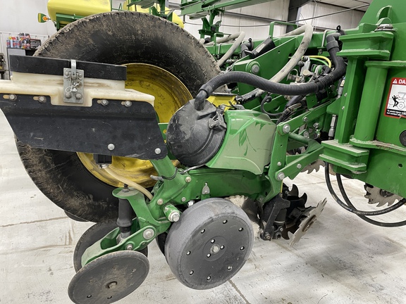 2018 John Deere 1775NT Planter