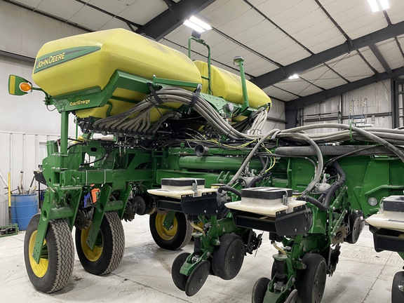 2018 John Deere 1775NT Planter