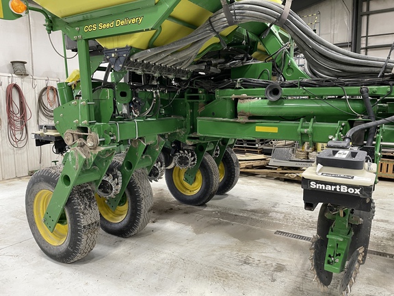 2009 John Deere 1770NT CCS Planter