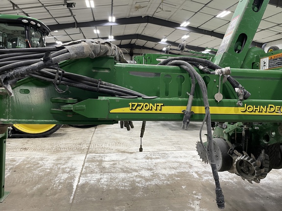 2009 John Deere 1770NT CCS Planter