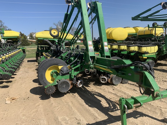 2009 John Deere 1770NT CCS Planter