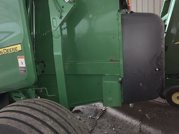 2022 John Deere 560M Baler/Round