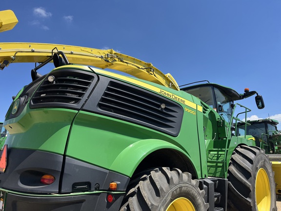 2021 John Deere 9900 Forage Harvester