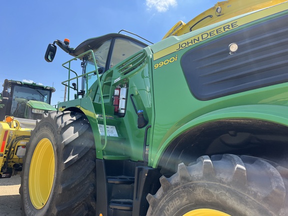 2021 John Deere 9900 Forage Harvester
