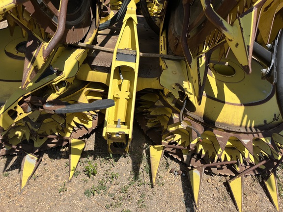 2020 John Deere 772 Header Forage