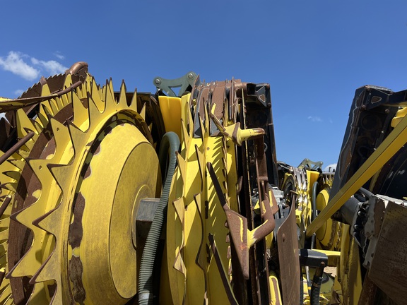 2020 John Deere 772 Header Forage