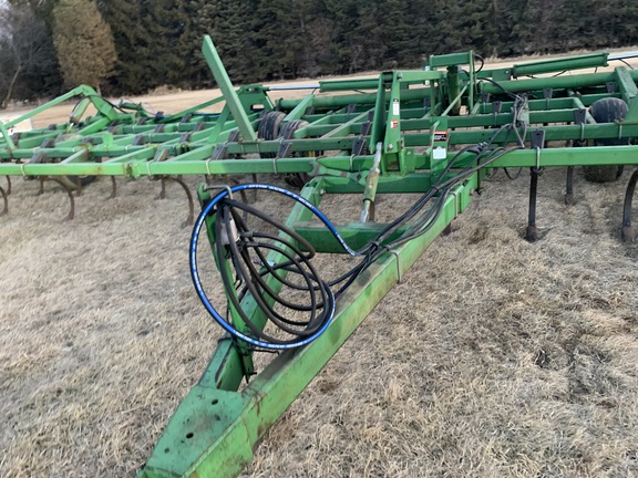 1997 John Deere 980 Field Cultivator