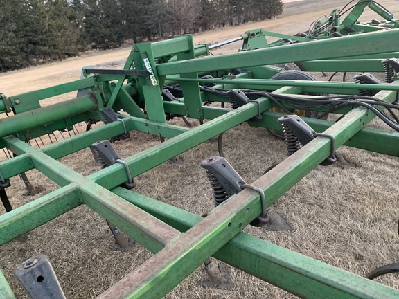 1997 John Deere 980 Field Cultivator