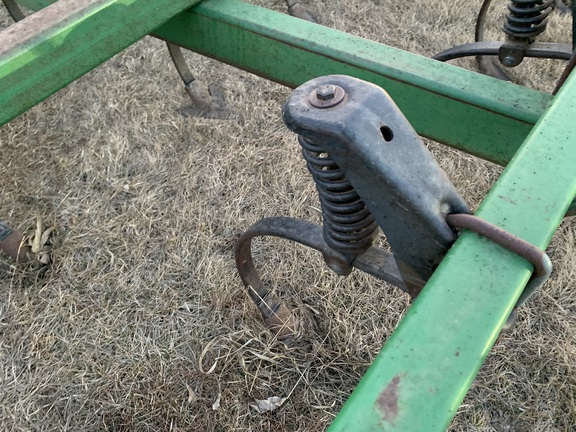 1997 John Deere 980 Field Cultivator