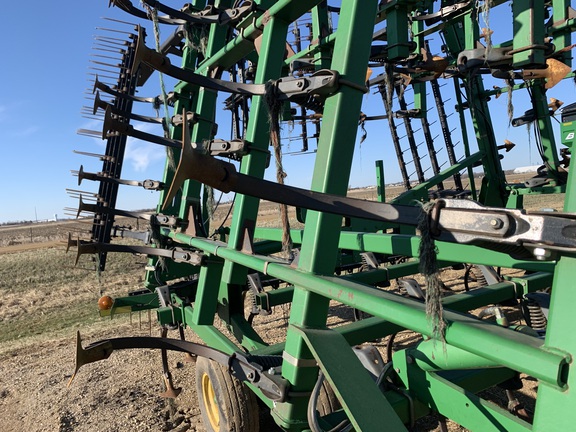 2005 John Deere 2210 Field Cultivator
