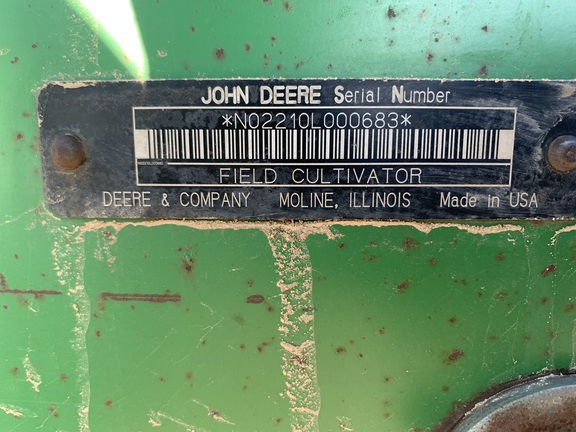 2005 John Deere 2210 Field Cultivator
