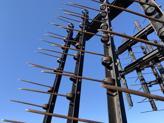 2005 John Deere 2210 Field Cultivator