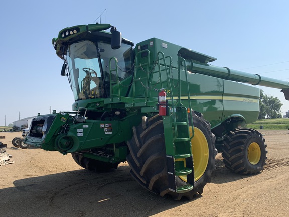 2021 John Deere S780 Combine