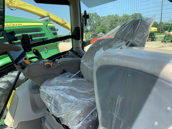 2024 John Deere 6R 215 Tractor