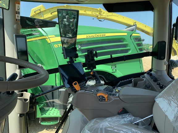 2024 John Deere 6R 215 Tractor