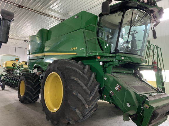 2023 John Deere S780 Combine