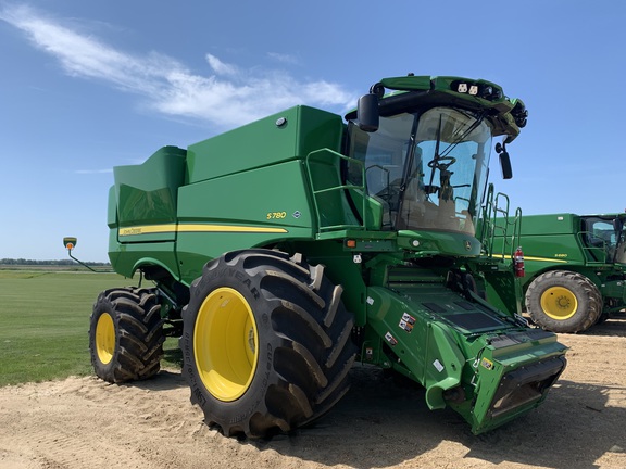 2023 John Deere S780 Combine