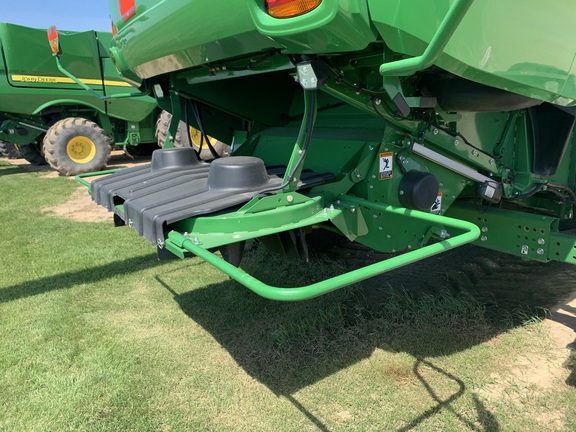 2023 John Deere S780 Combine