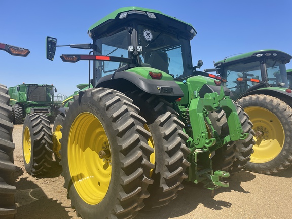 2022 John Deere 8R 340 Tractor