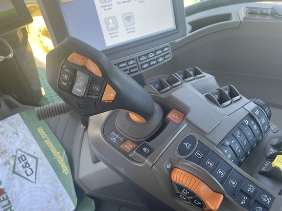 2022 John Deere 8R 340 Tractor