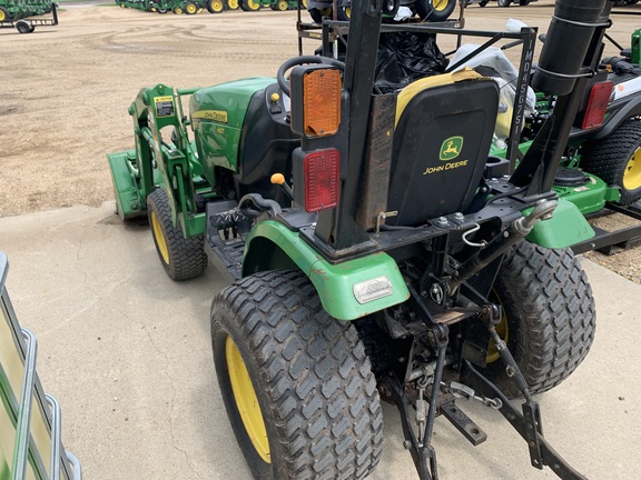 2015 John Deere 2025R Tractor Compact