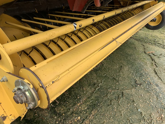 2014 New Holland Rollbelt 560 Baler/Round