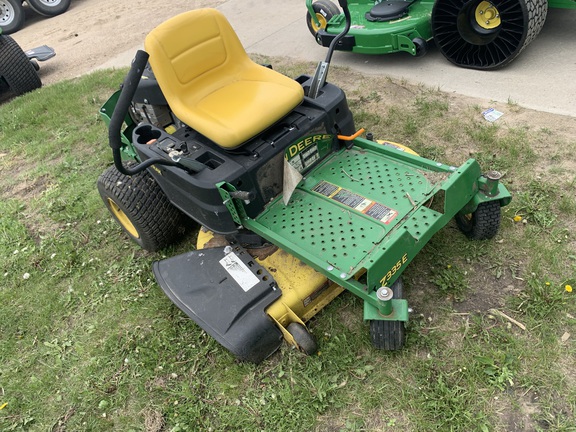 2016 John Deere Z335E Mower/Zero Turn