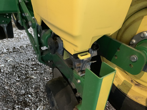 2023 John Deere 1775NT Planter