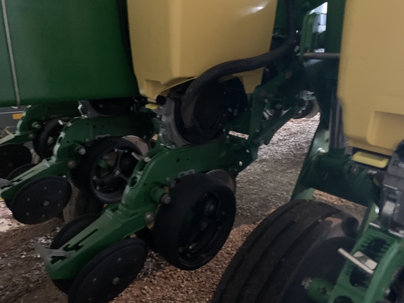 2023 John Deere 1775NT Planter