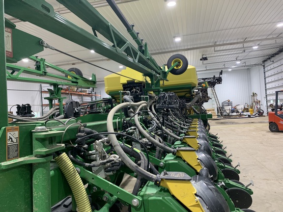 2022 John Deere DB60 Planter