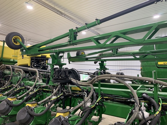 2022 John Deere DB60 Planter