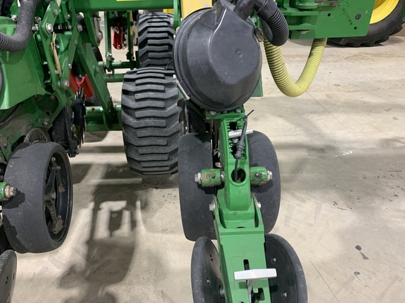 2022 John Deere DB60 Planter