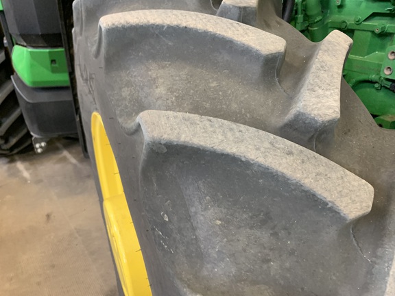 2023 John Deere 8R 250 Tractor