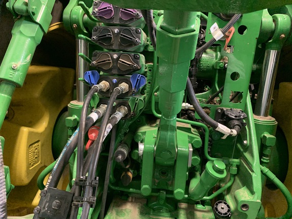 2023 John Deere 8R 250 Tractor