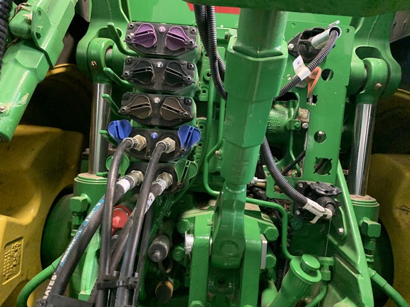 2023 John Deere 8R 250 Tractor