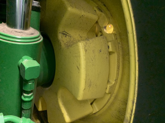 2023 John Deere 8R 250 Tractor