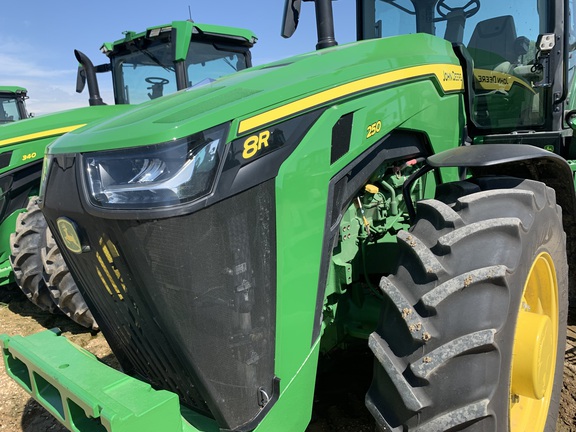 2023 John Deere 8R 250 Tractor