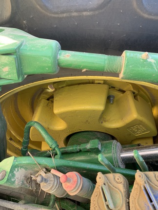 2023 John Deere 8R 250 Tractor