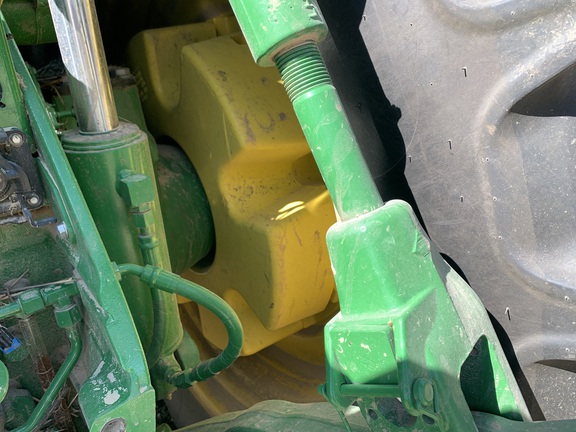 2023 John Deere 8R 250 Tractor