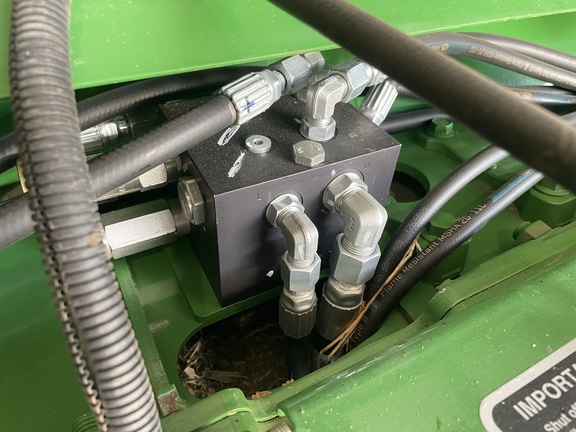 2024 John Deere 561M Baler/Round